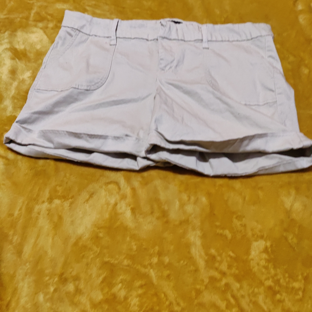 NWOT Torrid Women's Light Tan Cargo Shorts